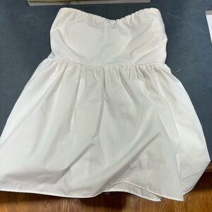 WHITE FLOWY TUBE TOP!